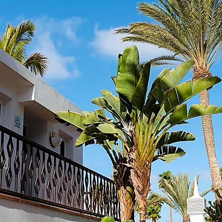 Fariones Aparthotel 3*
