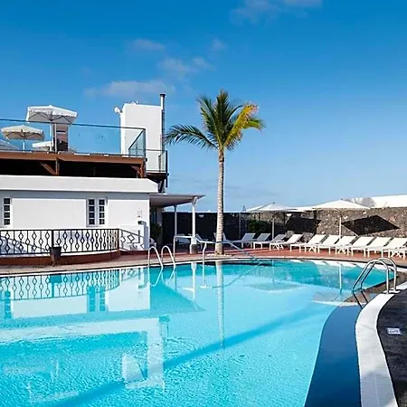 Aparthotel Fariones